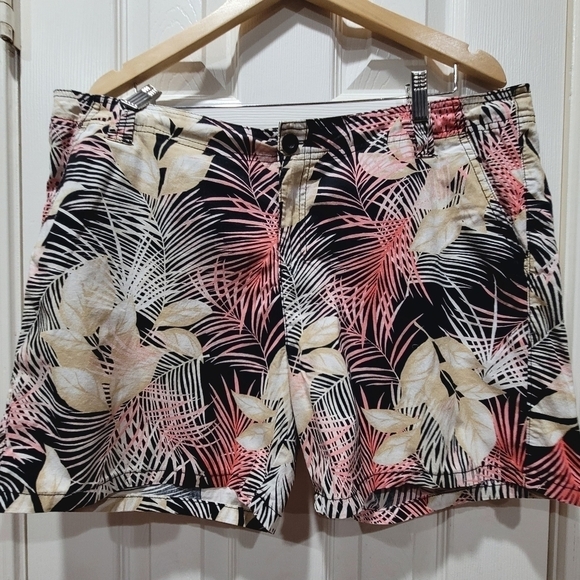 Fresh Size 14 Tropical Shorts Island Hawaiian VCAY Summer Cotton Blend - Picture 2 of 6